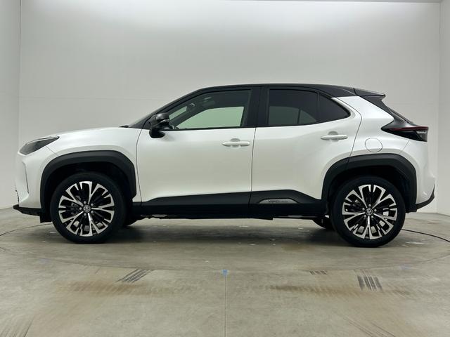 ヤリスクロス ハイブリッドＺ　純正８インチナビ　パノラミックビューモニター　シートヒーター　ステアリングヒーター　ドライブレコーダー　ビルトインＥＴＣ　ＬＥＤヘッドライト　オートハイビーム　ブラインドスポットモニター　スマートキー（69枚目）