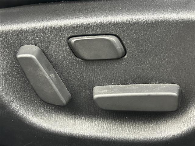 アクセラスポーツ ＸＤ　Ｌパッケージ　サンルーフ　ＢＯＳＥサウンド　純正ナビ　バックカメラ　レーダークルーズコントロール　衝突軽減ブレーキシステム　ＬＥＤヘッドライト　ビルトインＥＴＣ　シートヒーター　パドルシフト　ステアリングヒーター（26枚目）