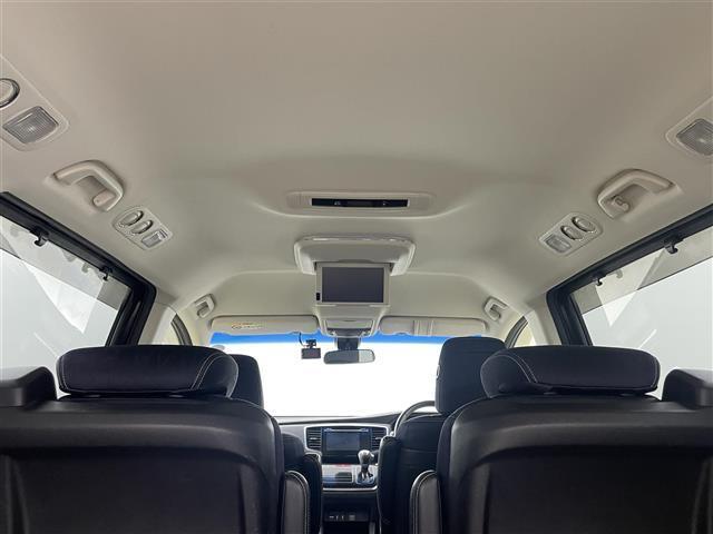 オデッセイ アブソルート・２０ｔｈアニバーサリー　フリップダウンモニター　全方位カメラ　両側パワースライドドア　純正ナビ　衝突軽減ブレーキ　ビルトインＥＴＣ　ＬＥＤヘッドライト　ドライブレコーダー　パーキングアシスト　レーダークルーズコントロール（13枚目）