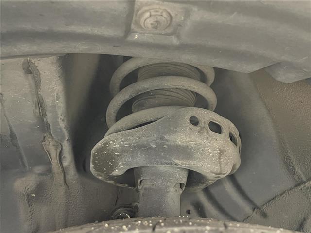 オデッセイ アブソルート・２０ｔｈアニバーサリー　フリップダウンモニター　全方位カメラ　両側パワースライドドア　純正ナビ　衝突軽減ブレーキ　ビルトインＥＴＣ　ＬＥＤヘッドライト　ドライブレコーダー　パーキングアシスト　レーダークルーズコントロール（22枚目）