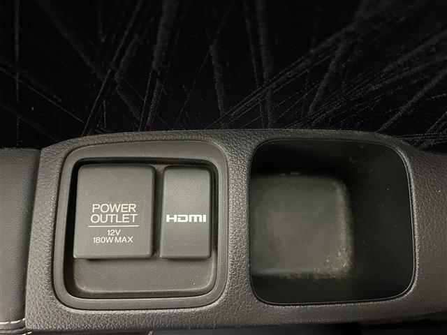 オデッセイ アブソルート・２０ｔｈアニバーサリー　フリップダウンモニター　全方位カメラ　両側パワースライドドア　純正ナビ　衝突軽減ブレーキ　ビルトインＥＴＣ　ＬＥＤヘッドライト　ドライブレコーダー　パーキングアシスト　レーダークルーズコントロール（30枚目）