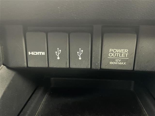 オデッセイ アブソルート・２０ｔｈアニバーサリー　フリップダウンモニター　全方位カメラ　両側パワースライドドア　純正ナビ　衝突軽減ブレーキ　ビルトインＥＴＣ　ＬＥＤヘッドライト　ドライブレコーダー　パーキングアシスト　レーダークルーズコントロール（31枚目）