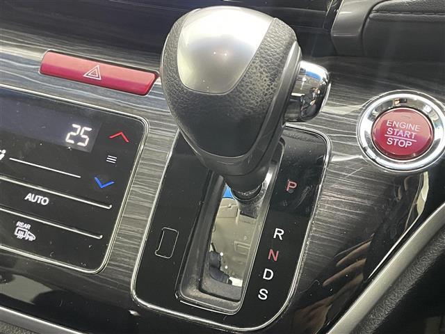 オデッセイ アブソルート・２０ｔｈアニバーサリー　フリップダウンモニター　全方位カメラ　両側パワースライドドア　純正ナビ　衝突軽減ブレーキ　ビルトインＥＴＣ　ＬＥＤヘッドライト　ドライブレコーダー　パーキングアシスト　レーダークルーズコントロール（42枚目）