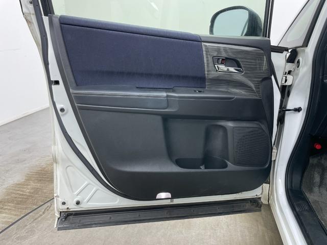 オデッセイ アブソルート・２０ｔｈアニバーサリー　フリップダウンモニター　全方位カメラ　両側パワースライドドア　純正ナビ　衝突軽減ブレーキ　ビルトインＥＴＣ　ＬＥＤヘッドライト　ドライブレコーダー　パーキングアシスト　レーダークルーズコントロール（49枚目）