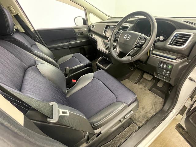 オデッセイ アブソルート・２０ｔｈアニバーサリー　フリップダウンモニター　全方位カメラ　両側パワースライドドア　純正ナビ　衝突軽減ブレーキ　ビルトインＥＴＣ　ＬＥＤヘッドライト　ドライブレコーダー　パーキングアシスト　レーダークルーズコントロール（51枚目）