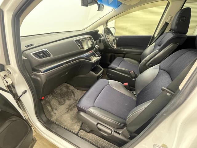 オデッセイ アブソルート・２０ｔｈアニバーサリー　フリップダウンモニター　全方位カメラ　両側パワースライドドア　純正ナビ　衝突軽減ブレーキ　ビルトインＥＴＣ　ＬＥＤヘッドライト　ドライブレコーダー　パーキングアシスト　レーダークルーズコントロール（52枚目）