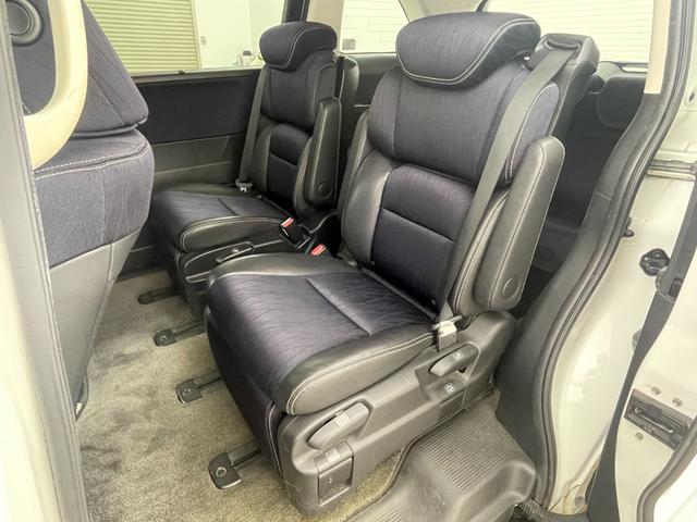 オデッセイ アブソルート・２０ｔｈアニバーサリー　フリップダウンモニター　全方位カメラ　両側パワースライドドア　純正ナビ　衝突軽減ブレーキ　ビルトインＥＴＣ　ＬＥＤヘッドライト　ドライブレコーダー　パーキングアシスト　レーダークルーズコントロール（54枚目）