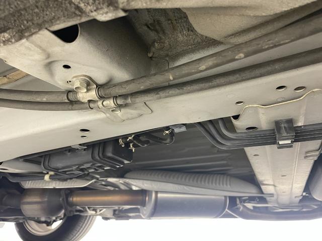 オデッセイ アブソルート・２０ｔｈアニバーサリー　フリップダウンモニター　全方位カメラ　両側パワースライドドア　純正ナビ　衝突軽減ブレーキ　ビルトインＥＴＣ　ＬＥＤヘッドライト　ドライブレコーダー　パーキングアシスト　レーダークルーズコントロール（79枚目）