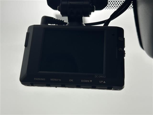 ＲＡＶ４ アドベンチャー　純正９インチディスプレイ　バックカメラ　合皮シート　パワーシート　シートヒーター　ベンチレーション　ステアリングヒーター　パワーバックドア　ＴＲＤルーフキャリア　トヨタセーフティーセンス　ドラレコ（7枚目）