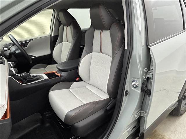 ＲＡＶ４ アドベンチャー　純正９インチディスプレイ　バックカメラ　合皮シート　パワーシート　シートヒーター　ベンチレーション　ステアリングヒーター　パワーバックドア　ＴＲＤルーフキャリア　トヨタセーフティーセンス　ドラレコ（10枚目）