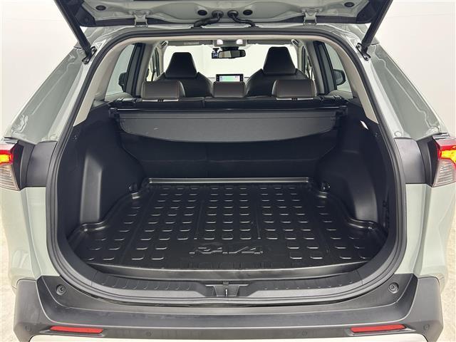 ＲＡＶ４ アドベンチャー　純正９インチディスプレイ　バックカメラ　合皮シート　パワーシート　シートヒーター　ベンチレーション　ステアリングヒーター　パワーバックドア　ＴＲＤルーフキャリア　トヨタセーフティーセンス　ドラレコ（12枚目）