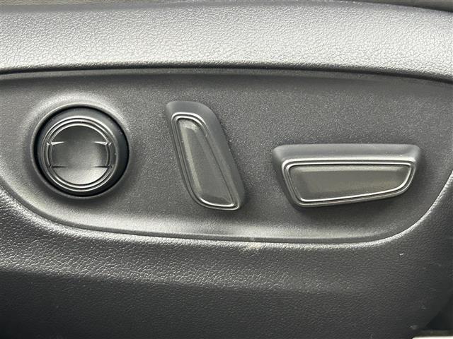 ＲＡＶ４ アドベンチャー　純正９インチディスプレイ　バックカメラ　合皮シート　パワーシート　シートヒーター　ベンチレーション　ステアリングヒーター　パワーバックドア　ＴＲＤルーフキャリア　トヨタセーフティーセンス　ドラレコ（33枚目）