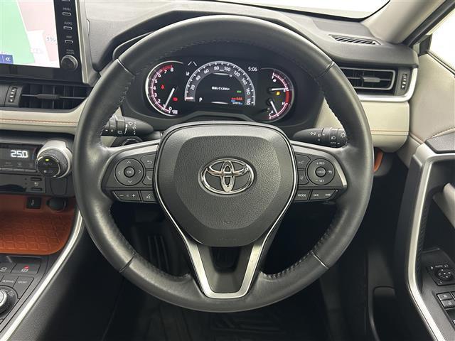 ＲＡＶ４ アドベンチャー　純正９インチディスプレイ　バックカメラ　合皮シート　パワーシート　シートヒーター　ベンチレーション　ステアリングヒーター　パワーバックドア　ＴＲＤルーフキャリア　トヨタセーフティーセンス　ドラレコ（41枚目）