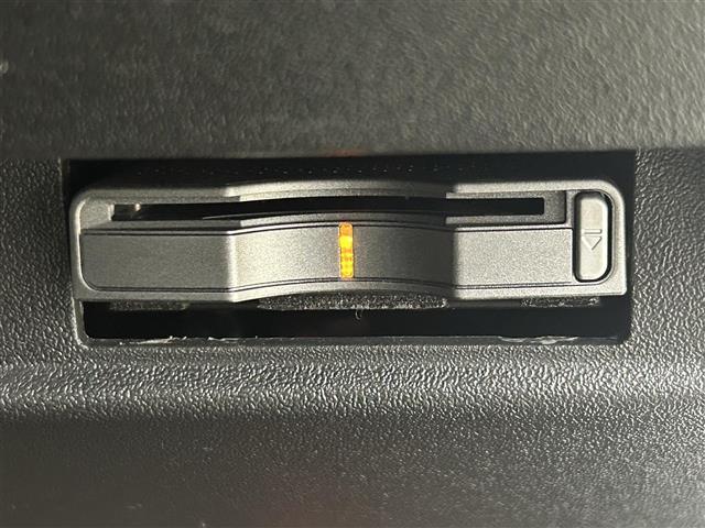 ジムニーノマド ＦＣ　９インチナビ　バックカメラ　スズキセーフティーサポート　シートヒーター　前後ドライブレコーダー　ＥＴＣ　ＬＥＤヘッドライト　フォグライト　ヘッドライトウォッシャー　ヒーテッドドアミラー　フロアマット（6枚目）