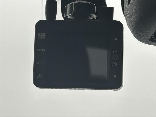 ジムニーノマド ＦＣ　９インチナビ　バックカメラ　スズキセーフティーサポート　シートヒーター　前後ドライブレコーダー　ＥＴＣ　ＬＥＤヘッドライト　フォグライト　ヘッドライトウォッシャー　ヒーテッドドアミラー　フロアマット（7枚目）