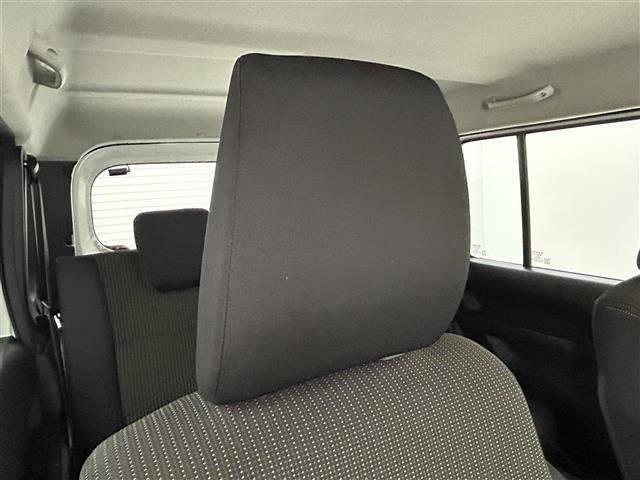 ジムニーノマド ＦＣ　９インチナビ　バックカメラ　スズキセーフティーサポート　シートヒーター　前後ドライブレコーダー　ＥＴＣ　ＬＥＤヘッドライト　フォグライト　ヘッドライトウォッシャー　ヒーテッドドアミラー　フロアマット（10枚目）