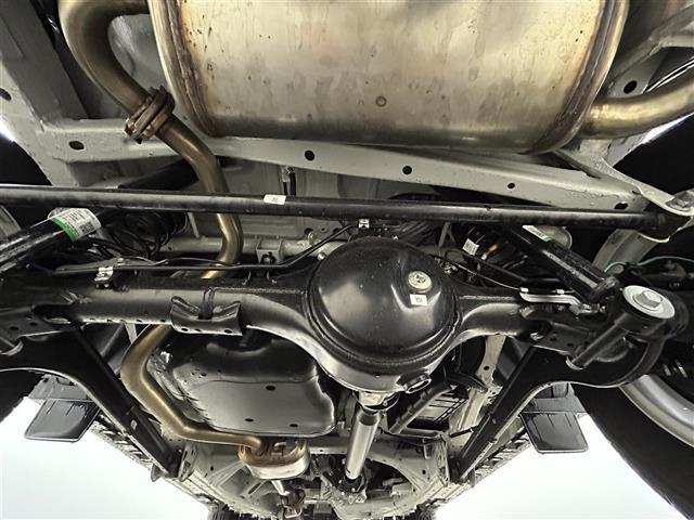 ジムニーノマド ＦＣ　９インチナビ　バックカメラ　スズキセーフティーサポート　シートヒーター　前後ドライブレコーダー　ＥＴＣ　ＬＥＤヘッドライト　フォグライト　ヘッドライトウォッシャー　ヒーテッドドアミラー　フロアマット（23枚目）