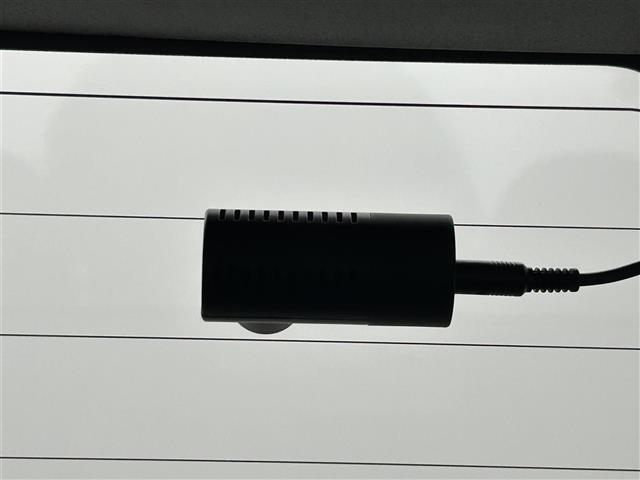 デリカミニ T プレミアム 純正9インチディスプレイ アラウンドビューモニター デジタルインナーミラー ハーフレザーシート シートヒーター ステアリングヒーター マイパイロット e-Assist ビルトインETC 前後ドラレコ(7枚目)