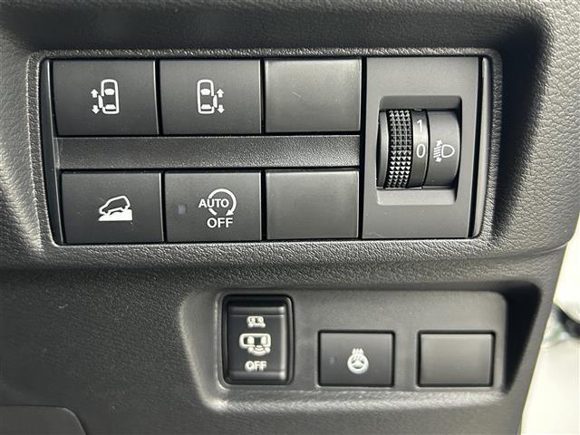 デリカミニ T プレミアム 純正9インチディスプレイ アラウンドビューモニター デジタルインナーミラー ハーフレザーシート シートヒーター ステアリングヒーター マイパイロット e-Assist ビルトインETC 前後ドラレコ(28枚目)