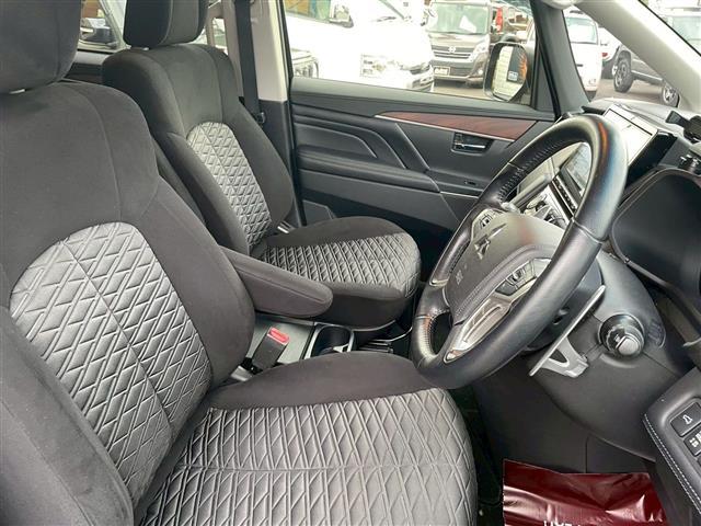 デリカＤ：５ Ｐ　４ＷＤクラリオン１０．１型ＳＤナビＣＤ／ＤＶＤ／フルセグＴＶ／ＢｌｕｅｔｏｏｔｈＥＴＣ前後ドライブレコーダー　全方位カメラ　両側パワースライドドア　パワーバックドア　Ｄ席パワーシート　前席シートヒータ（8枚目）