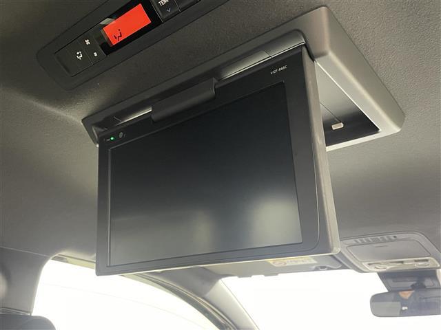 ノア Ｓｉ　純正１０インチナビ　１２．１インチフリップダウンモニター　両側電動スライド　ＥＴＣ２．０　ＬＥＤヘッドライト　バックカメラ　クルーズコントロール　オートハイビーム　スマートキー　アイドリングストップ（6枚目）