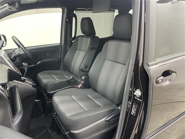 ノア Ｓｉ　純正１０インチナビ　１２．１インチフリップダウンモニター　両側電動スライド　ＥＴＣ２．０　ＬＥＤヘッドライト　バックカメラ　クルーズコントロール　オートハイビーム　スマートキー　アイドリングストップ（11枚目）