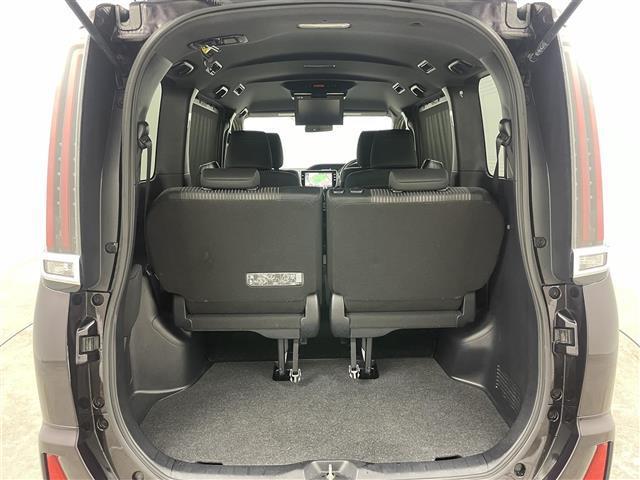 ノア Ｓｉ　純正１０インチナビ　１２．１インチフリップダウンモニター　両側電動スライド　ＥＴＣ２．０　ＬＥＤヘッドライト　バックカメラ　クルーズコントロール　オートハイビーム　スマートキー　アイドリングストップ（14枚目）