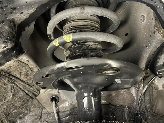 ノア Ｓｉ　純正１０インチナビ　１２．１インチフリップダウンモニター　両側電動スライド　ＥＴＣ２．０　ＬＥＤヘッドライト　バックカメラ　クルーズコントロール　オートハイビーム　スマートキー　アイドリングストップ（22枚目）