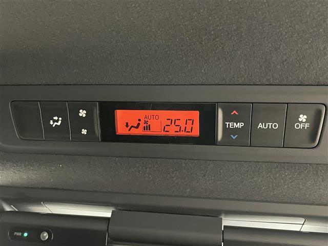 ノア Ｓｉ　純正１０インチナビ　１２．１インチフリップダウンモニター　両側電動スライド　ＥＴＣ２．０　ＬＥＤヘッドライト　バックカメラ　クルーズコントロール　オートハイビーム　スマートキー　アイドリングストップ（25枚目）