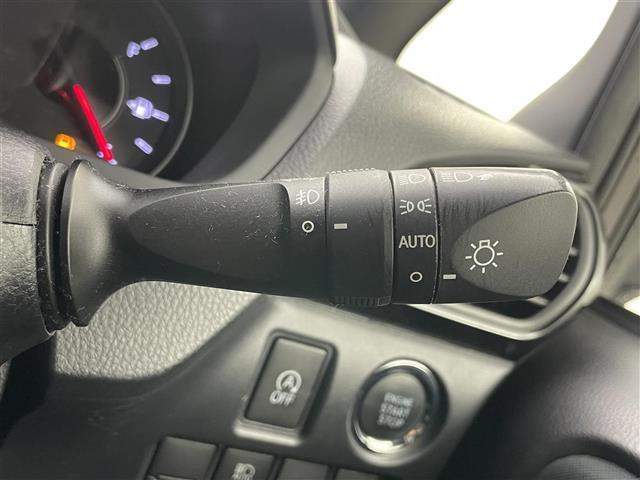 ノア Ｓｉ　純正１０インチナビ　１２．１インチフリップダウンモニター　両側電動スライド　ＥＴＣ２．０　ＬＥＤヘッドライト　バックカメラ　クルーズコントロール　オートハイビーム　スマートキー　アイドリングストップ（38枚目）