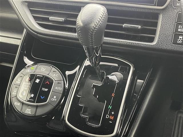 ノア Ｓｉ　純正１０インチナビ　１２．１インチフリップダウンモニター　両側電動スライド　ＥＴＣ２．０　ＬＥＤヘッドライト　バックカメラ　クルーズコントロール　オートハイビーム　スマートキー　アイドリングストップ（41枚目）