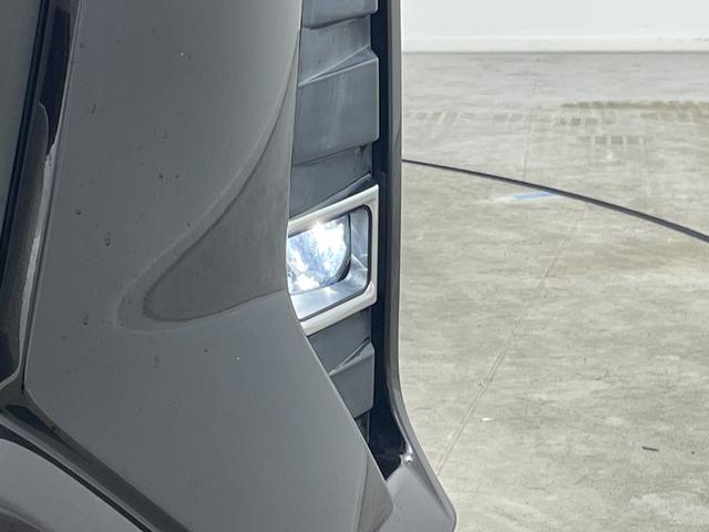 ノア Ｓｉ　純正１０インチナビ　１２．１インチフリップダウンモニター　両側電動スライド　ＥＴＣ２．０　ＬＥＤヘッドライト　バックカメラ　クルーズコントロール　オートハイビーム　スマートキー　アイドリングストップ（64枚目）