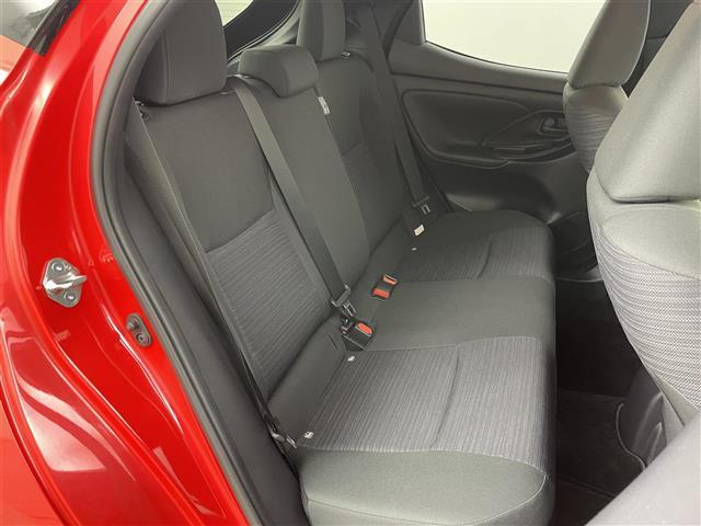 ヤリス ハイブリッドＺ　ディスプレイオーディオ　レーダークルーズコントロール　ビルトインＥＴＣ　シートヒーター　ＬＥＤヘッドライト　バックカメラ　ドライブレコーダー　コーナーセンサー　オートハイビーム　アイドリングストップ（9枚目）