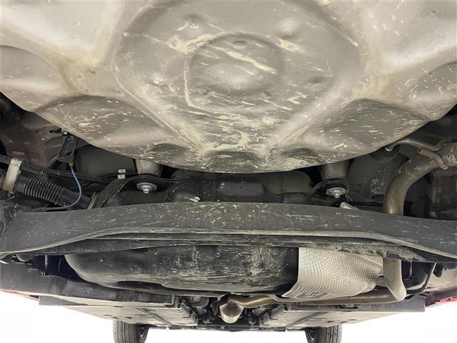 ヤリス ハイブリッドＺ　ディスプレイオーディオ　レーダークルーズコントロール　ビルトインＥＴＣ　シートヒーター　ＬＥＤヘッドライト　バックカメラ　ドライブレコーダー　コーナーセンサー　オートハイビーム　アイドリングストップ（23枚目）