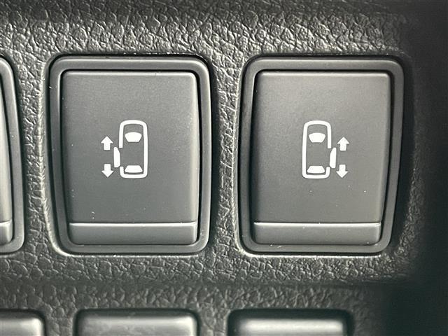 エルグランド ２５０ハイウェイスターアーバンクロム　社外ナビ　１０．２型フリップダウンモニター　両側電動スライドドア　ＨＩＤヘッドライト　バックカメラ　フルセグ　Ｂｌｕｅｔｏｏｔｈ　コーナーセンサー　スマートキー　ＣＤ／ＤＶＤ再生　純正アルミホイール（2枚目）