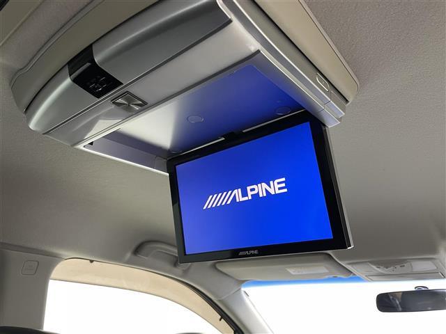 エルグランド ２５０ハイウェイスターアーバンクロム　社外ナビ　１０．２型フリップダウンモニター　両側電動スライドドア　ＨＩＤヘッドライト　バックカメラ　フルセグ　Ｂｌｕｅｔｏｏｔｈ　コーナーセンサー　スマートキー　ＣＤ／ＤＶＤ再生　純正アルミホイール（4枚目）