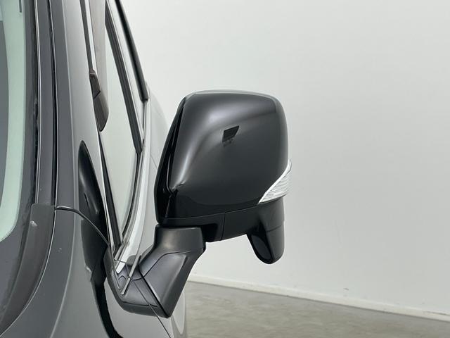 エルグランド ２５０ハイウェイスターアーバンクロム　社外ナビ　１０．２型フリップダウンモニター　両側電動スライドドア　ＨＩＤヘッドライト　バックカメラ　フルセグ　Ｂｌｕｅｔｏｏｔｈ　コーナーセンサー　スマートキー　ＣＤ／ＤＶＤ再生　純正アルミホイール（59枚目）