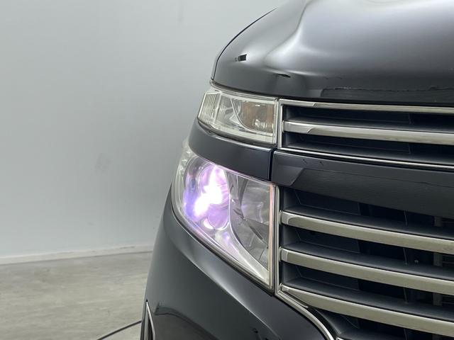 エルグランド ２５０ハイウェイスターアーバンクロム　社外ナビ　１０．２型フリップダウンモニター　両側電動スライドドア　ＨＩＤヘッドライト　バックカメラ　フルセグ　Ｂｌｕｅｔｏｏｔｈ　コーナーセンサー　スマートキー　ＣＤ／ＤＶＤ再生　純正アルミホイール（62枚目）