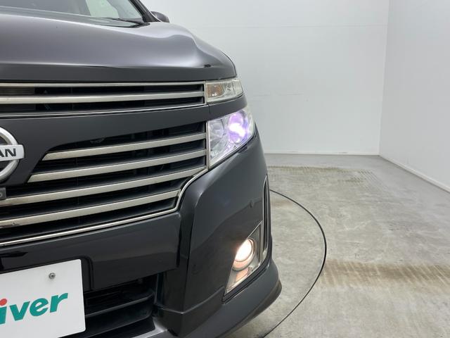 エルグランド ２５０ハイウェイスターアーバンクロム　社外ナビ　１０．２型フリップダウンモニター　両側電動スライドドア　ＨＩＤヘッドライト　バックカメラ　フルセグ　Ｂｌｕｅｔｏｏｔｈ　コーナーセンサー　スマートキー　ＣＤ／ＤＶＤ再生　純正アルミホイール（66枚目）