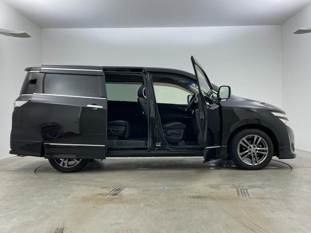 エルグランド ２５０ハイウェイスターアーバンクロム　社外ナビ　１０．２型フリップダウンモニター　両側電動スライドドア　ＨＩＤヘッドライト　バックカメラ　フルセグ　Ｂｌｕｅｔｏｏｔｈ　コーナーセンサー　スマートキー　ＣＤ／ＤＶＤ再生　純正アルミホイール（68枚目）