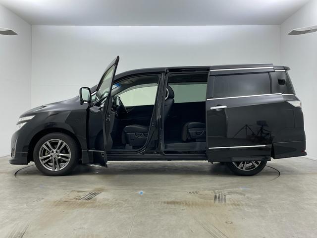 エルグランド ２５０ハイウェイスターアーバンクロム　社外ナビ　１０．２型フリップダウンモニター　両側電動スライドドア　ＨＩＤヘッドライト　バックカメラ　フルセグ　Ｂｌｕｅｔｏｏｔｈ　コーナーセンサー　スマートキー　ＣＤ／ＤＶＤ再生　純正アルミホイール（70枚目）