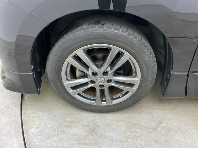 エルグランド ２５０ハイウェイスターアーバンクロム　社外ナビ　１０．２型フリップダウンモニター　両側電動スライドドア　ＨＩＤヘッドライト　バックカメラ　フルセグ　Ｂｌｕｅｔｏｏｔｈ　コーナーセンサー　スマートキー　ＣＤ／ＤＶＤ再生　純正アルミホイール（76枚目）