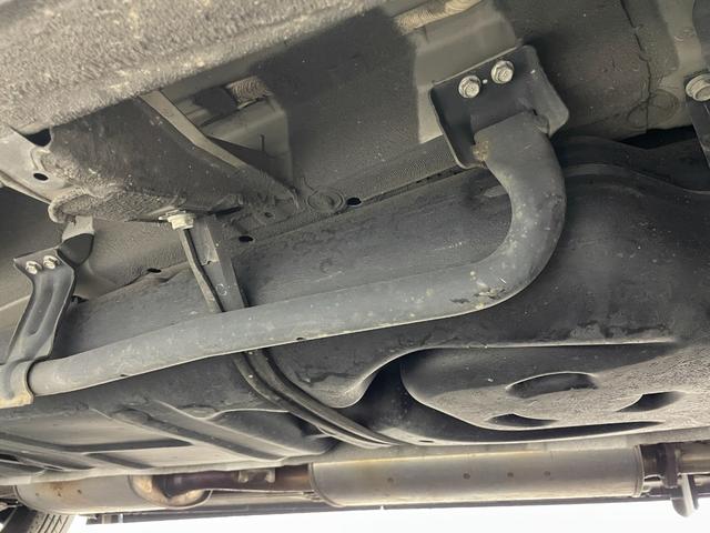 エルグランド ２５０ハイウェイスターアーバンクロム　社外ナビ　１０．２型フリップダウンモニター　両側電動スライドドア　ＨＩＤヘッドライト　バックカメラ　フルセグ　Ｂｌｕｅｔｏｏｔｈ　コーナーセンサー　スマートキー　ＣＤ／ＤＶＤ再生　純正アルミホイール（78枚目）