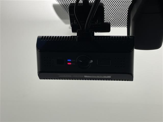 ヴェルファイア ２．５Ｚ　Ｇエディション　アルパイン１１インチナビ　サンルーフ　１２．８インチフリップダウンモニター　１００Ｖ電源　両側パワースライドドア　レーダークルーズコントロール　衝突軽減ブレーキ　デジタルインナーミラー　シートヒーター（7枚目）