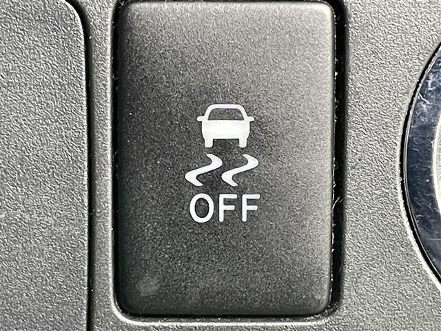 ムーヴ カスタム　Ｘ　ＶＳスマートセレクションＳＡ　ナビ　衝突軽減ブレーキ　ＥＴＣ　フルセグＴＶ　プッシュスタート　スマートキー　ＣＤ／ＤＶＤ再生　アイドリングストップ　ミュージックプレーヤー接続　純正フロアマット　純正アルミホイール　オートライト（32枚目）