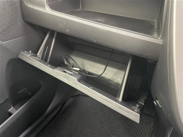 ムーヴ カスタム　Ｘ　ＶＳスマートセレクションＳＡ　ナビ　衝突軽減ブレーキ　ＥＴＣ　フルセグＴＶ　プッシュスタート　スマートキー　ＣＤ／ＤＶＤ再生　アイドリングストップ　ミュージックプレーヤー接続　純正フロアマット　純正アルミホイール　オートライト（37枚目）