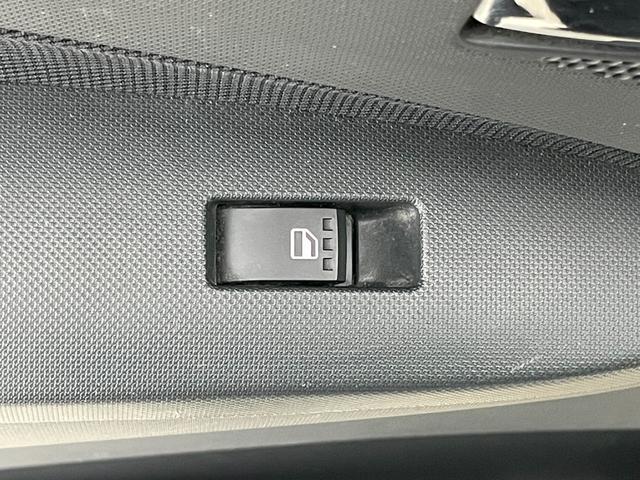 ムーヴ カスタム　Ｘ　ＶＳスマートセレクションＳＡ　ナビ　衝突軽減ブレーキ　ＥＴＣ　フルセグＴＶ　プッシュスタート　スマートキー　ＣＤ／ＤＶＤ再生　アイドリングストップ　ミュージックプレーヤー接続　純正フロアマット　純正アルミホイール　オートライト（48枚目）