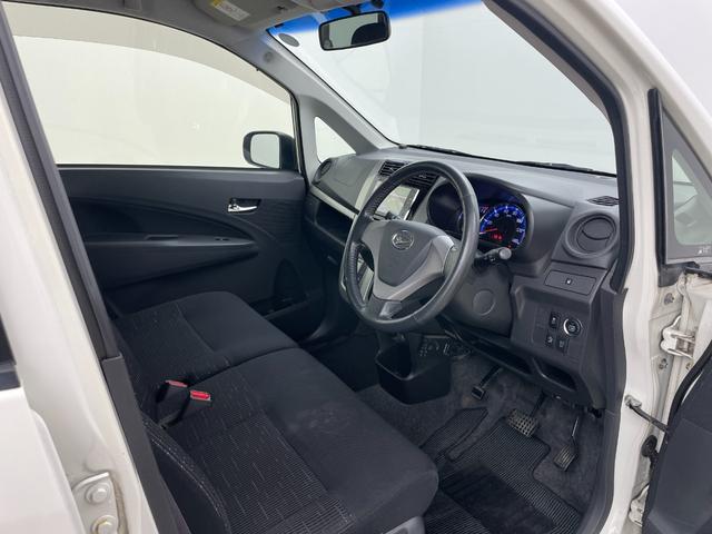 ムーヴ カスタム　Ｘ　ＶＳスマートセレクションＳＡ　ナビ　衝突軽減ブレーキ　ＥＴＣ　フルセグＴＶ　プッシュスタート　スマートキー　ＣＤ／ＤＶＤ再生　アイドリングストップ　ミュージックプレーヤー接続　純正フロアマット　純正アルミホイール　オートライト（51枚目）