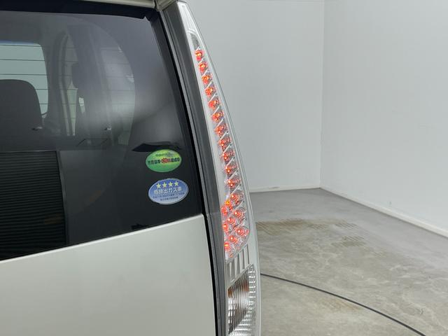 ムーヴ カスタム　Ｘ　ＶＳスマートセレクションＳＡ　ナビ　衝突軽減ブレーキ　ＥＴＣ　フルセグＴＶ　プッシュスタート　スマートキー　ＣＤ／ＤＶＤ再生　アイドリングストップ　ミュージックプレーヤー接続　純正フロアマット　純正アルミホイール　オートライト（73枚目）