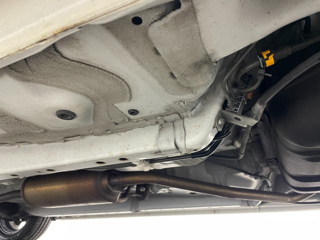 ムーヴ カスタム　Ｘ　ＶＳスマートセレクションＳＡ　ナビ　衝突軽減ブレーキ　ＥＴＣ　フルセグＴＶ　プッシュスタート　スマートキー　ＣＤ／ＤＶＤ再生　アイドリングストップ　ミュージックプレーヤー接続　純正フロアマット　純正アルミホイール　オートライト（78枚目）